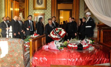 BJK 10 Kasım Anma BB: BJK, Ata'mızı  on binlerin katılımıyla Dolmabahçe'de andı...